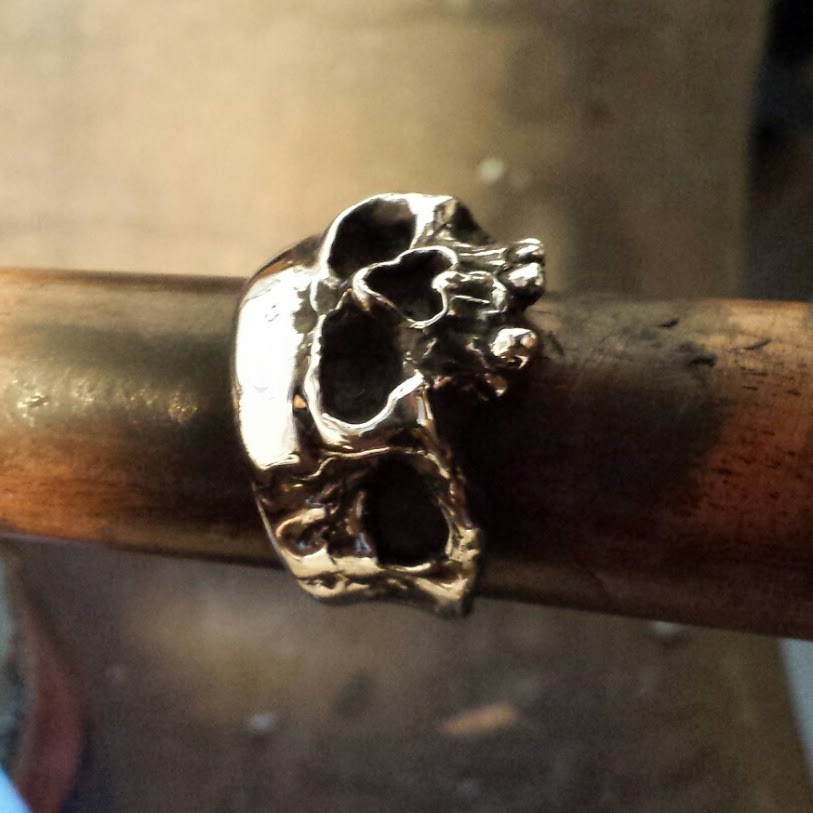 ANCIENT HUNTER SKULL RING