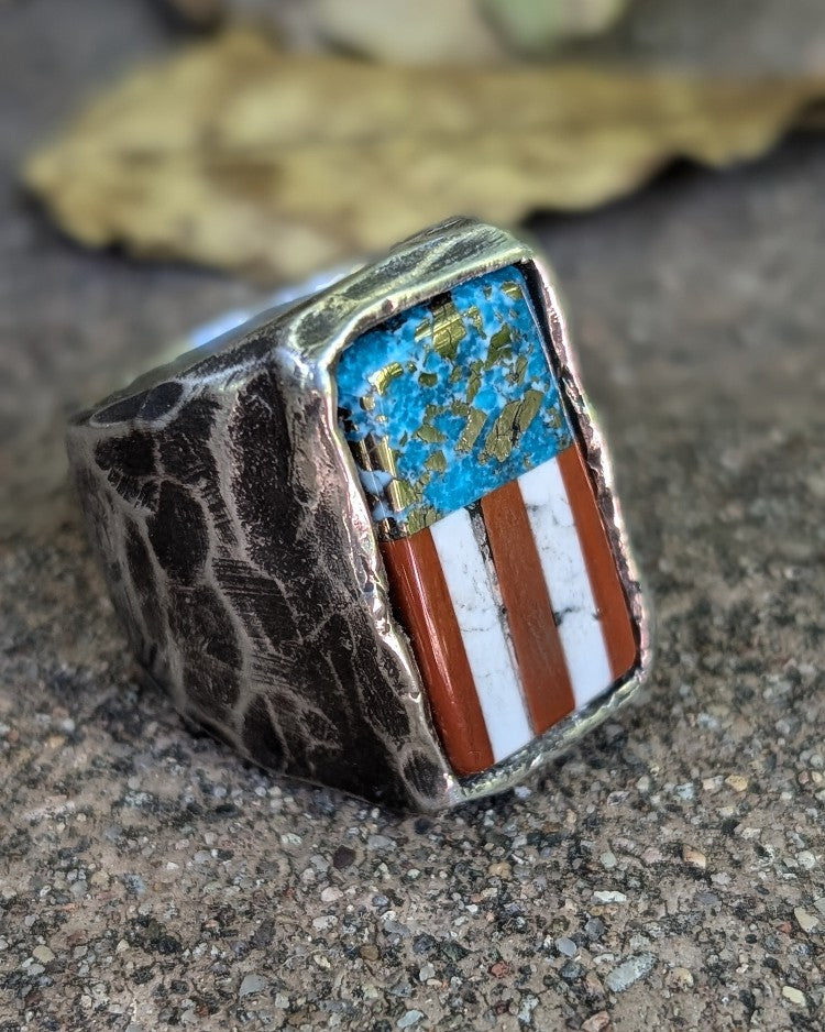 AMERICAN FLAG RING